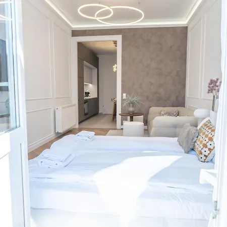 Urban Luxury Collection *